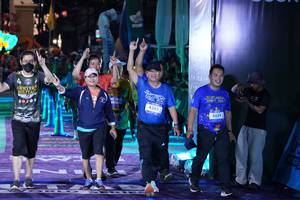 BIB: 756, 4385, 3624
                            <button type="button" onclick="openModal(26261214)" class="btn btn-primary btn-sm float-right btn-popup" data-toggle="modal" data-target=".modal-high-quality">
                        <i class="fas fa-shopping-cart"></i> Add to Cart
                    </button>
                                            <button type="button" onclick="isThisMe(26261214, true)" class="btn btn-success btn-sm float-right btn-popup btn-isme hidden" data-toggle="tooltip" data-placement="bottom" title="นี่คือรูปของคุณใช่ไหม คลิกที่นี่เพื่อเอาเข้าอัลบั้ม">
                        <i class="fas fa-plus"></i> Add to album
                    </button>
                    <button type="button" onclick="isThisMe(26261214, false)" class="btn btn-warning btn-sm float-right btn-popup btn-isnotme hidden">
                        <i class="fas fa-ban"></i> Remove from album
                    </button>